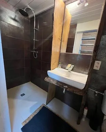 Le Chant De L'eau Apartment *